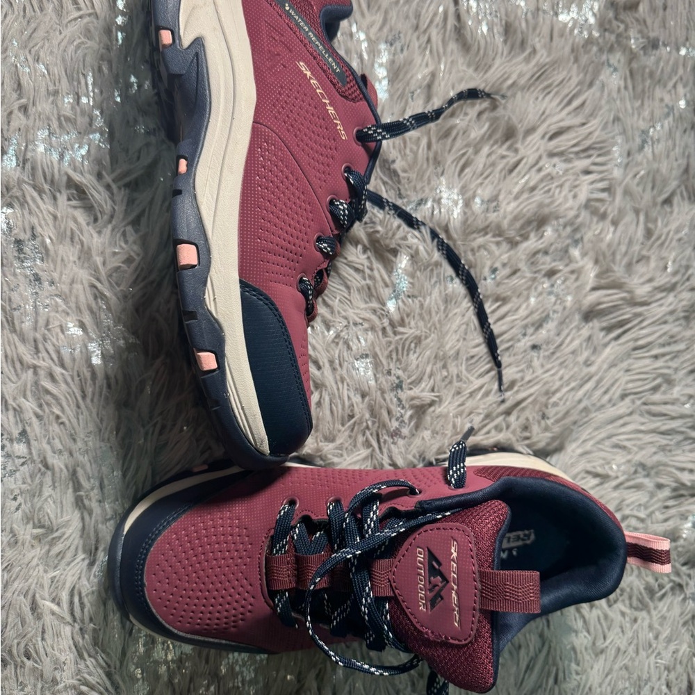 Skechers Red and Black Athletic Shoes Modern Design